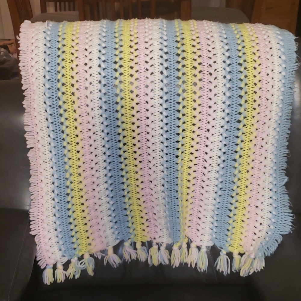 Crochet Baby Crib Blanket